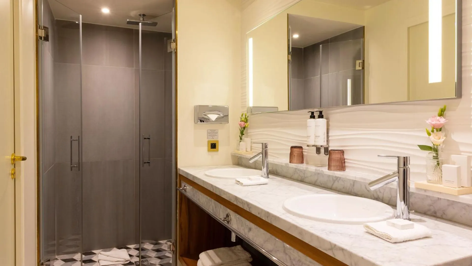 Hotel Western Premier Kapital Opéra